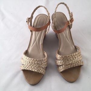 Andrew Geller rope wedges size 9